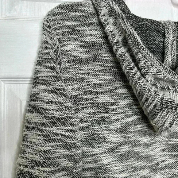 Paper Crane Cardigan Sweater Heathered Grey & White Size Small - Picture 12 of 16